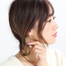 ミディアムヘアの簡単アレンジ｜髪の毛が短めでも不器用さんでも動画を見ながらトライ！