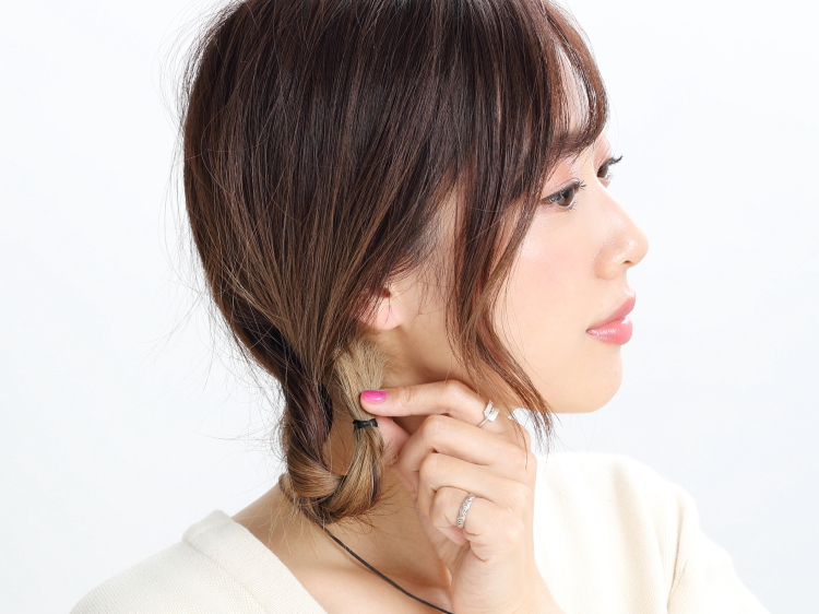 ミディアムヘアの簡単アレンジ｜髪の毛が短めでも不器用さんでも動画を見ながらトライ！
