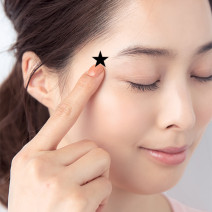 白目の濁り＆充血はサロン＆セルフケアで解消！ おすすめ目薬や目元のツボをご紹介！