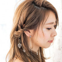 おしゃれな髪型＆アレンジ９選｜ロングさんとミディアムさんのお団子、ハーフアップ、ポニーテールなど人気ヘアアレンジ集