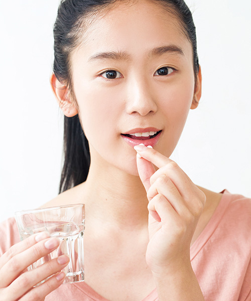 皮膚科医に教わる！ニキビの治し方｜大人ニキビを治したいなら皮膚科に行くべき？処方される薬の種類やケア方法とは？