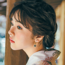 女優・唐田えりかさんが『美的』初登場！ ピンクのワントーンメイクで透明感高い女子に変身♪