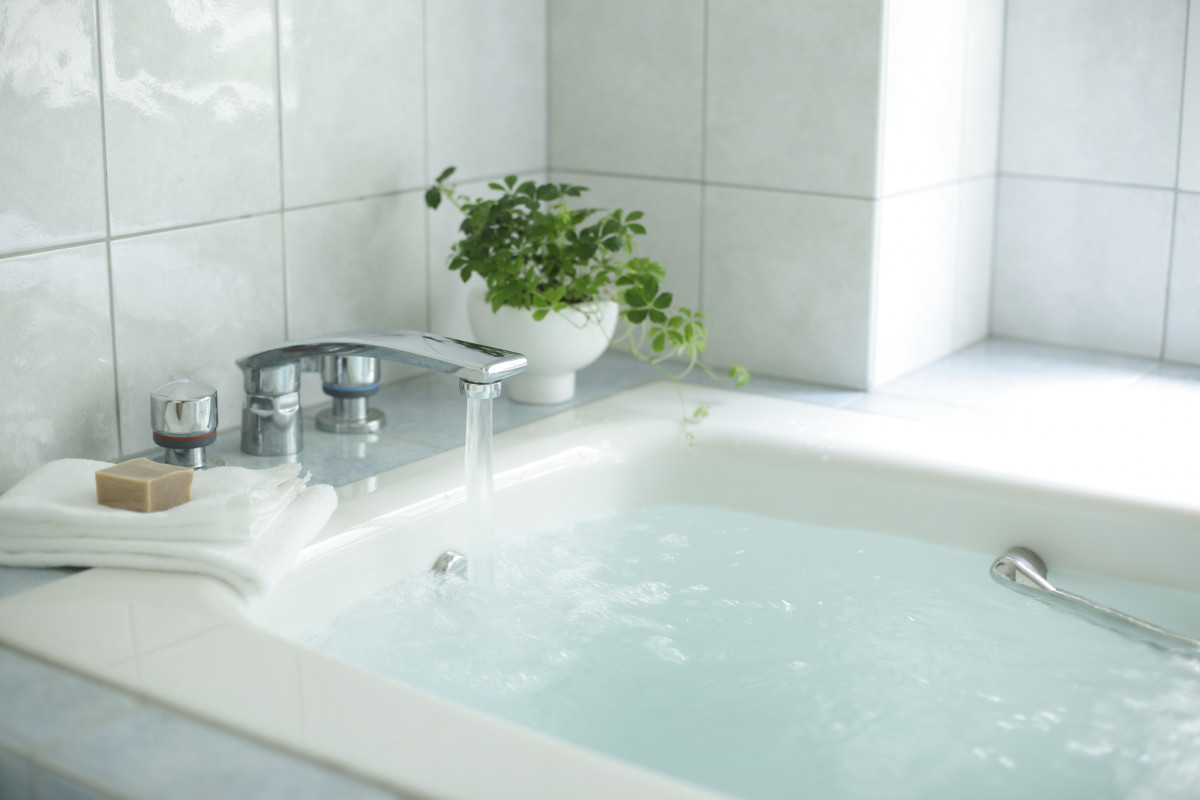 日本酒風呂の魅力とは 美容効果抜群のおすすめ入浴剤もチェック 美的 Com