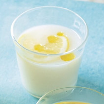 腸活や冷え性に効果的な人気の「飲む美容液・甘酒」効果とおすすめ「レシピ6つ」