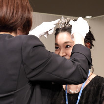 コーセー グローバルEMBコンテスト<br>圧倒的オーラを放つ美容スタッフ世界王者、<br>本日発表！ vol.2 表彰式編