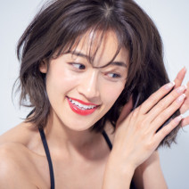 プールやフェス、夏祭り…夏のイベントにぴったりのメイクアイテムまとめ｜夏のヘアケアポイントも解説！