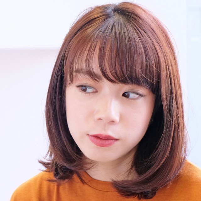 ミディアム ストレートの髪型は誰でも似合う普遍的な愛されヘア ミディアム ストレートの髪型は誰でも似合う普遍的な愛されヘア