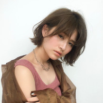 センターパート前髪でボブは色っぽクールに！脱マンネリしたい人におすすめ！
