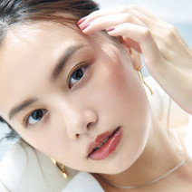 ブロンズゴールドのアイライナーで“かわいい系クール”な目元♪大人顔に似合う夏アイメイクはこれ！