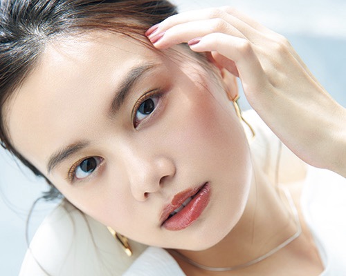 美人になれる方法 メイク ヘアスタイリングにひと工夫加えるだけで垢抜けた雰囲気に 美的 Com