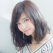 まとまる髪型ならAラインボブ！レイヤーレスならクール美人を演出できる