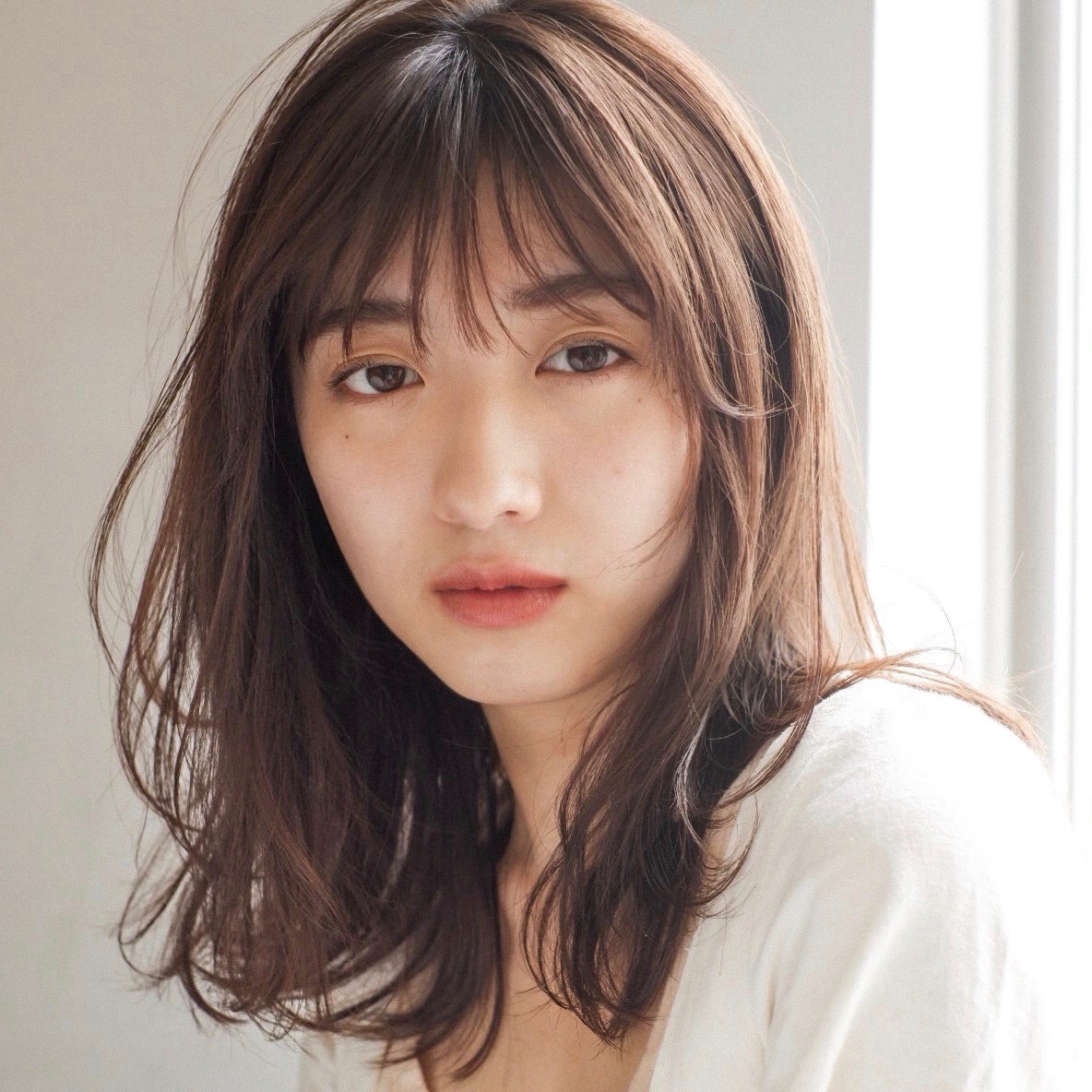 美肌見せカラー×柔らかセミディヘアでイイ女感を！パーマで作る毛流れで今っぽさも