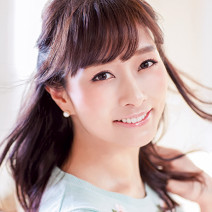 美容家・石井美保さん愛用のプチプラコスメは赤みが絶妙なアイブロウパウダー！