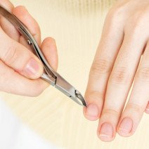正しい爪の切り方・整え方をマスター！サロンのような綺麗な仕上がりに！