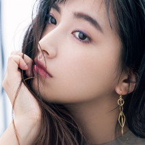 SHISEIDO、シュウ ウエムラ、メイベリン…パープルマスカラでしっとり艶っぽく｜おすすめマスカラ5選