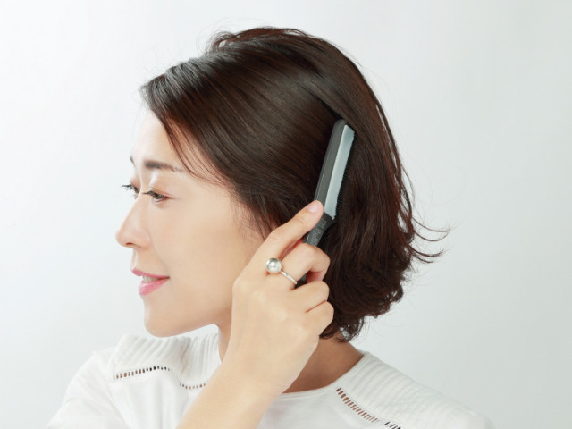 ワックスでウェットな大人っぽポンパドール