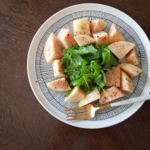 夏バテ気味なら桃のサラダでほっこり♪「桃とルッコラのサラダ 粒マスタードドレッシング」Today’s SALAD ＃90