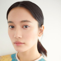 ポーラ B.A カラーズのチークでメリハリ小顔に♪ 簡単メイク術を人気H&Mが指南！