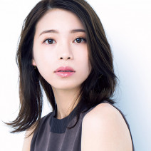 元美容部員の和田さん。のすっぴん風メイクのマル秘テクニック｜肌のアラを隠す＆立体感を出すには？