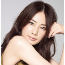 北川景子さん“ぶれない美人”の理由｜スキンケアは「とにかく保湿。アイクリームを1年中つけています」