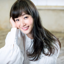 藤本美貴さんもこの秋トレンドの“洗練アッシュヘア”にチェンジ｜人気サロンairの木村直人さんが担当！