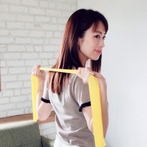 美容賢者の背中ケア術｜ストレッチやボディウォーターなどこだわりケアに注目