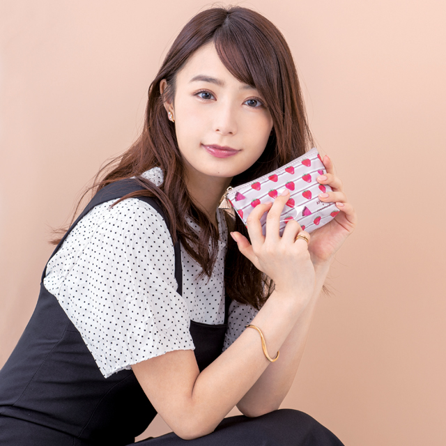 人気女子アナ宇垣美里さんのポーチにも！