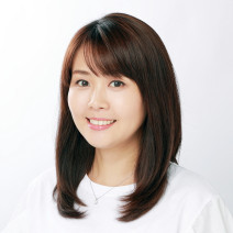 多毛ロングでも頭皮まできちんと洗える！　うねりを押さえてダウンスタイルが楽しめるヘアケアアイテムの使い方【美容賢者の髪コンプレックス解消vol.76】