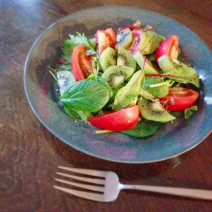 “飲む点滴”で夏の終わりの疲労感解消！「甘酒ドレッシングでグリーンサラダ」Today’s SALAD ＃91