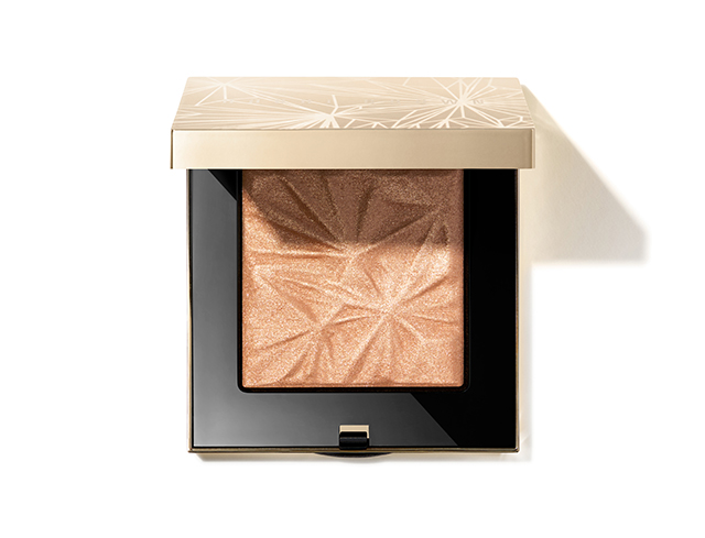 luxeilluminatingpowder_goldenhour_em73y9_4000x4000