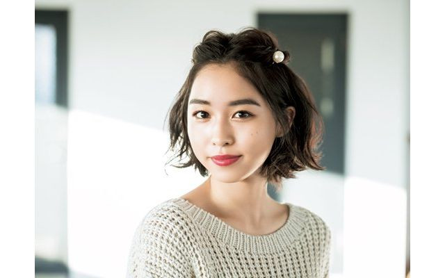 ショートヘアスタイル総まとめ 簡単 結婚式にもおすすめアレンジ アイロンで作るヘアセット ベリーショート ショートボブなど 美的 Com