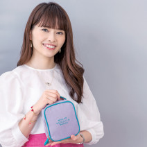 美人女医のポーチの中身大公開｜体の内外からケアしてゆるがない美肌をキープ！