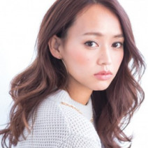 ロングパーマヘアカタログ12選｜前髪あり・なしのおすすめや黒髪に似合う髪型を厳選