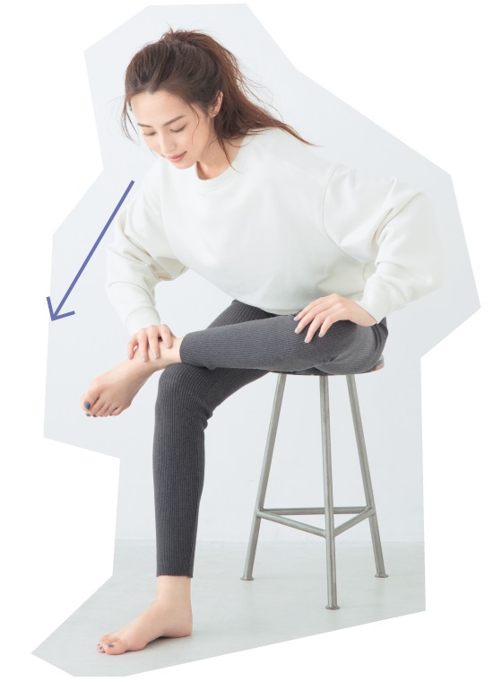 腰のストレッチ法｜座ったままできる簡単なやり方や腰痛を防ぐ座り方など！