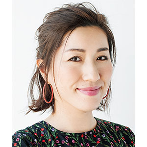 凹凸を平らにして毛穴にファンデを落ち込ませない！