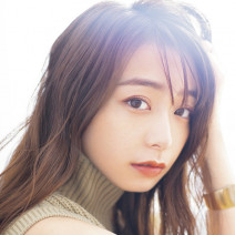 宇垣美里さんの小顔キープ術を大公開！むくみを残さないマッサージ＆立体的なツヤ顔メイク術とは？