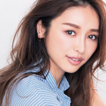 加治ひとみさんの美人の秘密を教えて！『美的』で人気上昇中！噂のアラサー美女の魅力を公開