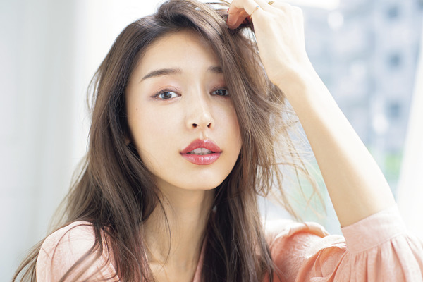 【小顔美女】加治ひとみさんがむくみ解消＆小顔見せテクニックを伝授