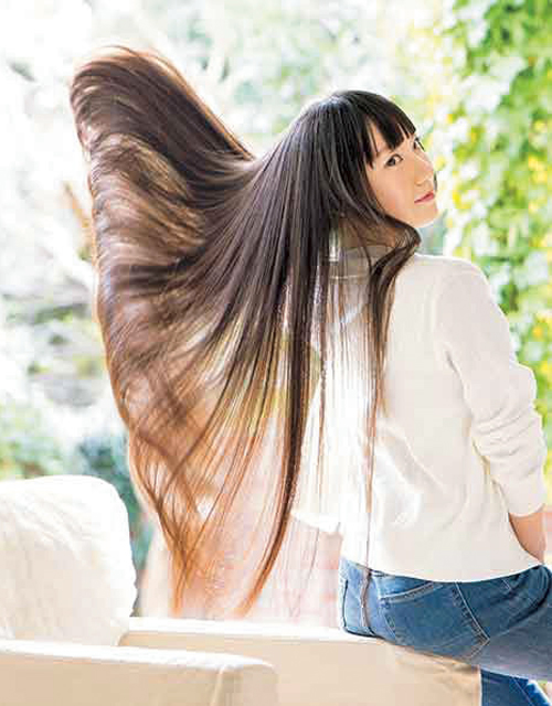 超ロングヘアモデルの美髪キープ術｜イチ推しツールや、乾燥ダメージを防ぐコスメを大公開！