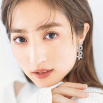 堀田茜さんが小顔美女である秘訣とは？リンパマッサージ、岩盤浴、ハイレイヤー…3つの小顔術を公開