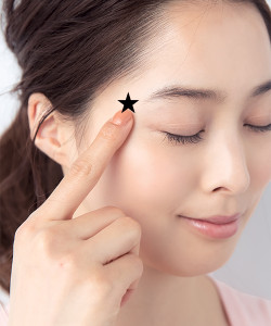 目が大きい人はモテる 目が小さい場合でも出来る目力upメイクをご紹介 美的 Com