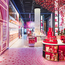 「ランコム」の新旗艦店が仏・パリのシャンゼリゼ通りに堂々オープン！“ハピネス”の殿堂にぜひ行ってみたい