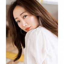 神崎恵さん「肌と髪に湿度を宿す」ことで温かさを演出。おしゃれと防寒を両立させる秘訣とは？【美的GRAND】