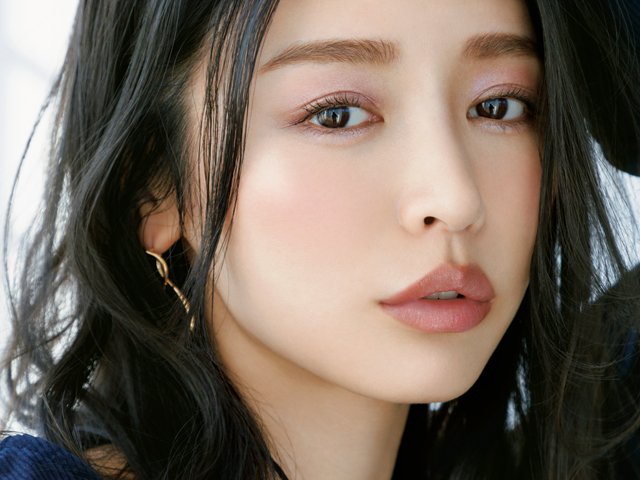 3位クリニーク、2位ローラ メルシエ、1位は読者から圧倒的支持の鉄板チーク！｜2019美的読者ベスコス