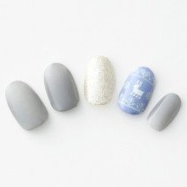 【365日ネイル】寒色系でもカウチン風アートでやわらかく♪ 温かみのある冬のクールカラーネイル