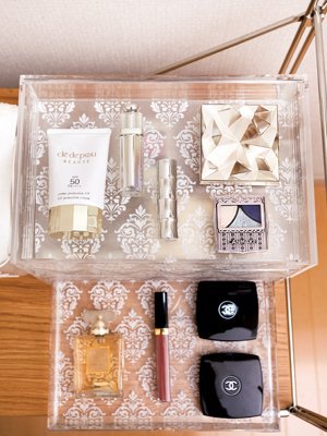 ドレッサーがなくても大丈夫 可愛いく見せる収納術 メイクボックスをご紹介 美的 Com