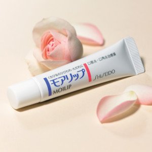 唇の荒れは薬用リップでケア！口唇炎や口角炎のときに使える市販の薬用リップも
