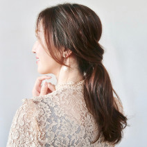 アレンジスティックがあれば簡単♪「こなれて見える！ひとつ結びの作り方」【有村実樹の美LIFE ＃11】