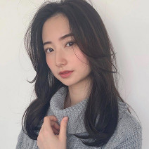 かきあげ前髪のひし形ロングは、大きめ＆柔らかカールが鍵！ 小顔効果が望める優秀ヘア♪