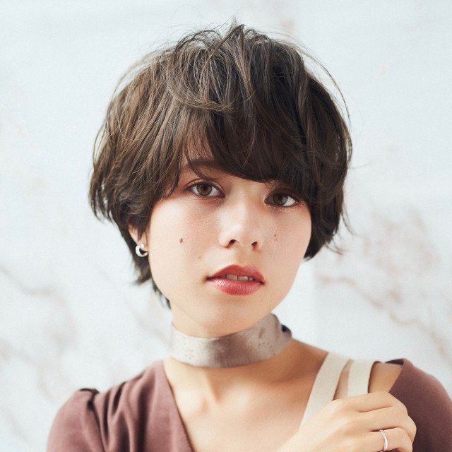 失敗しない くせ毛こそ似合う ショートヘアのコツは 18の髪型 美的 Com